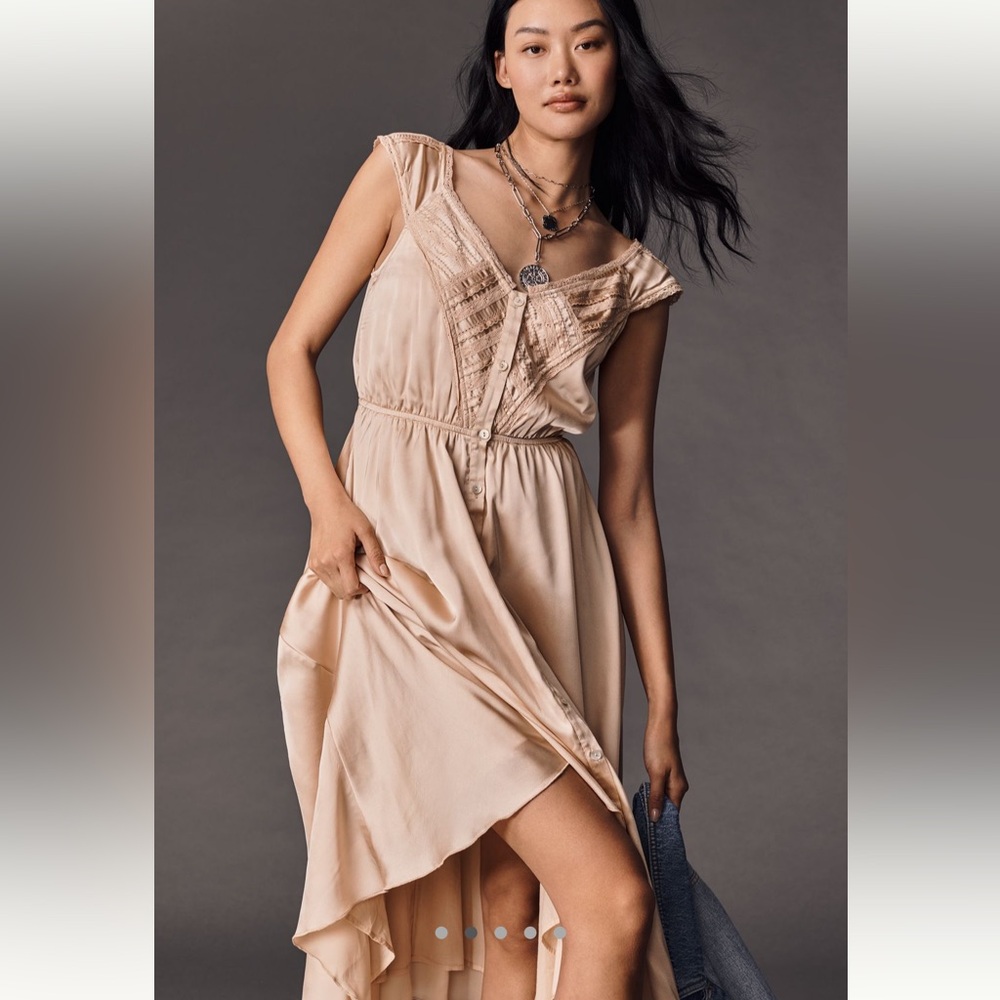 Anthropologie Sleeveless Hanky-Hem
Midi Dress